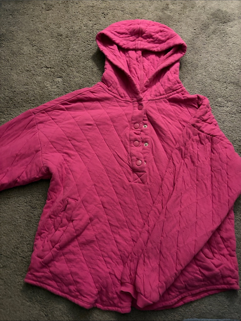 Universal Thread Quilted Hooded Pullover in Vibrant Pink
